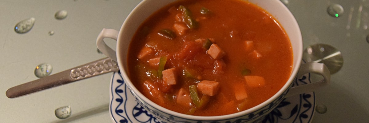 Un humeante plato de soljanka